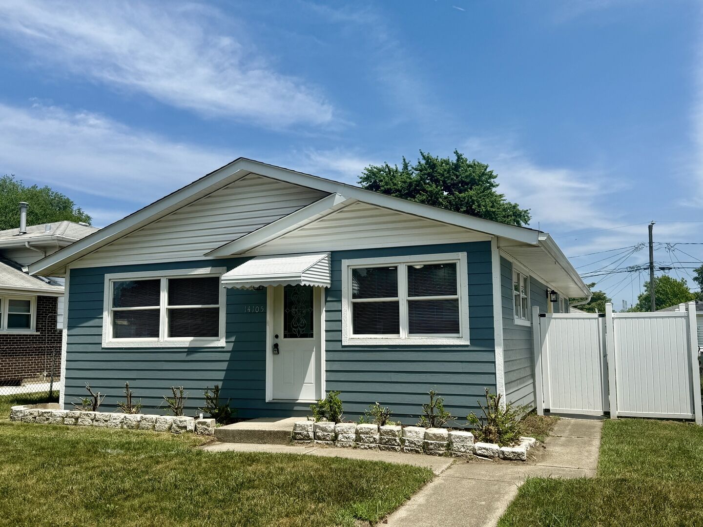 Property Photo:  14105 S Saginaw Avenue  IL 60633 