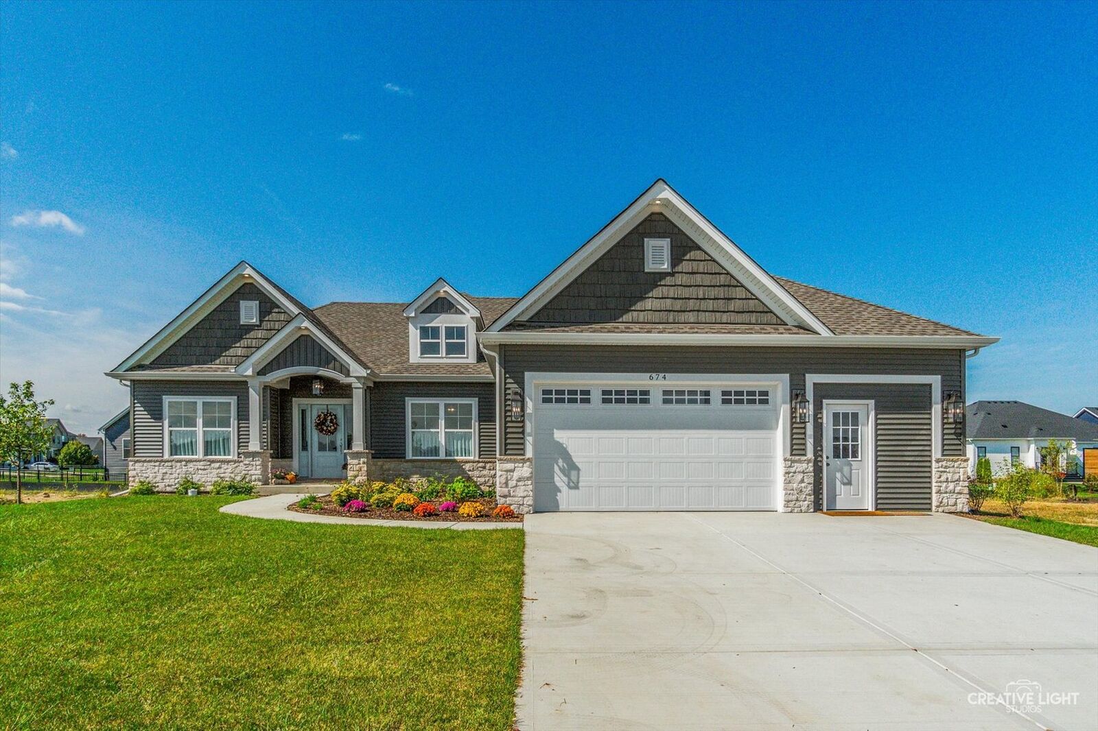 Property Photo:  668 Cumberland Lane  IL 60543 