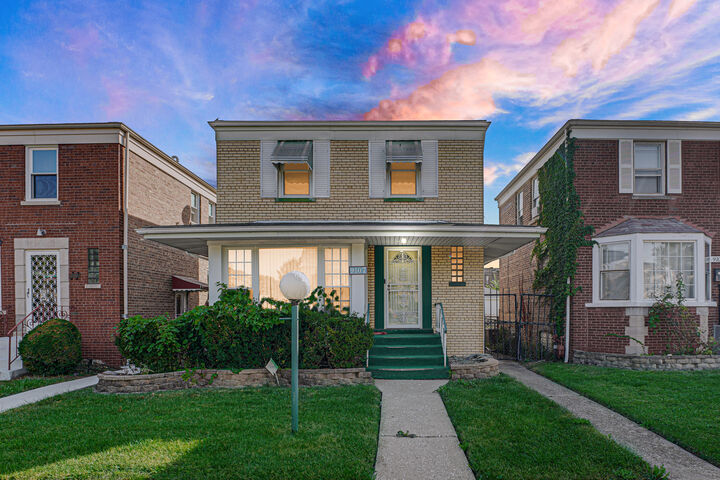 Property Photo:  9107 S Bishop Street  IL 60620 