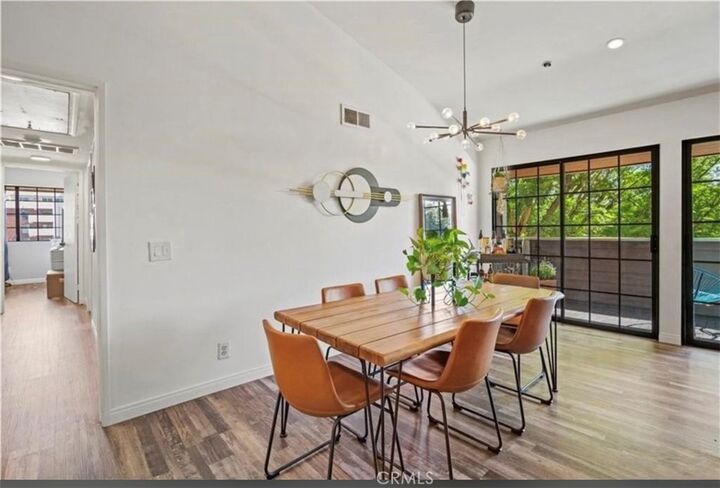 Property Photo: 6545 Reseda 17 CA 91335