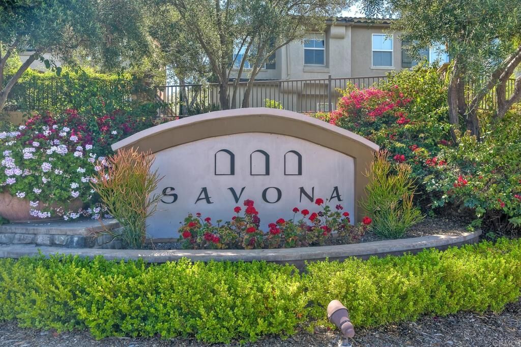 Property Photo:  900 Custer Avenue  CA 92078 