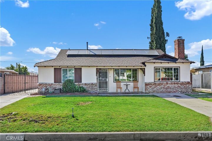 Property Photo:  1151 E 33rd  CA 92404 