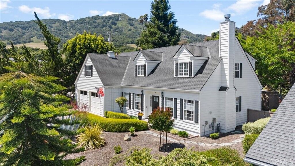 Property Photo:  89 Palomar Avenue  CA 93405 