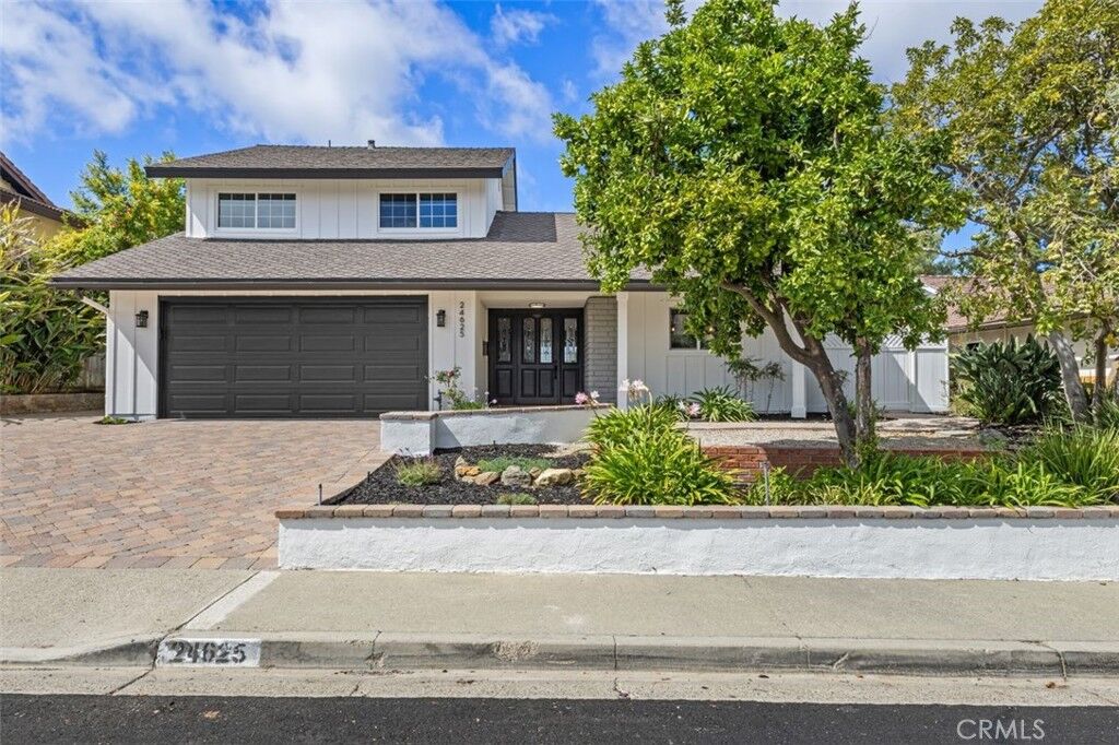 Property Photo:  24625 Los Serranos Drive  CA 92677 