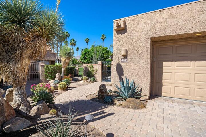 Property Photo:  48637 Wolfberry Court  CA 92260 