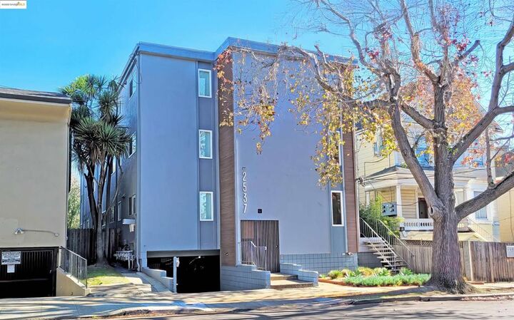 Property Photo:  2537 Ellsworth St  CA 94704