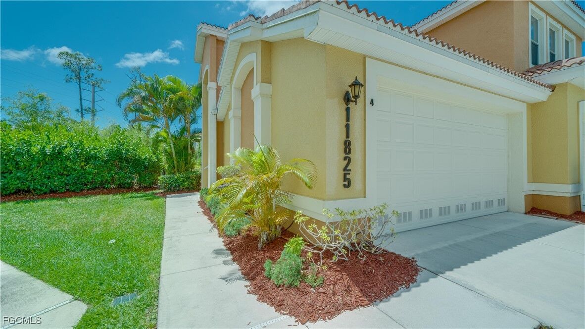 Property Photo:  11825 Bayport Lane 504  FL 33908 