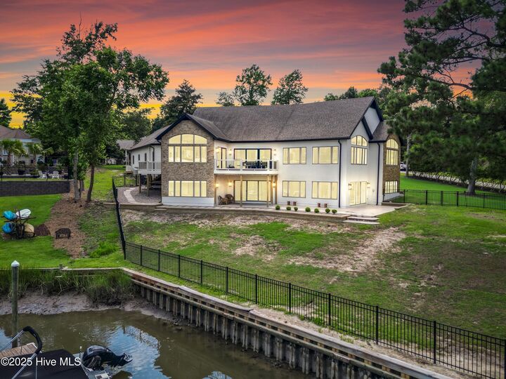 Property Photo:  304 Gull Road  NC 28443 