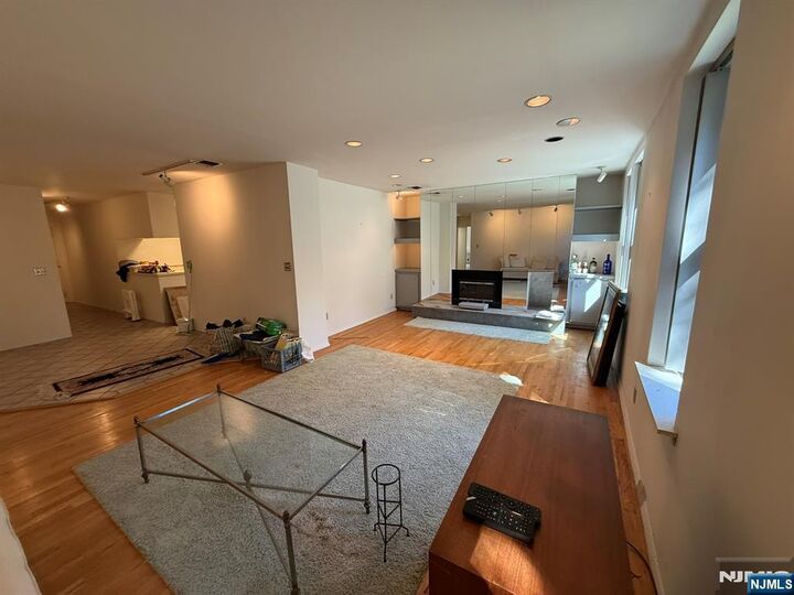 Property Photo:  109 Grand Avenue 4H  NJ 07631 