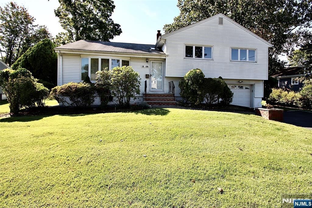 Property Photo:  13-08 Tanis Place  NJ 07410 