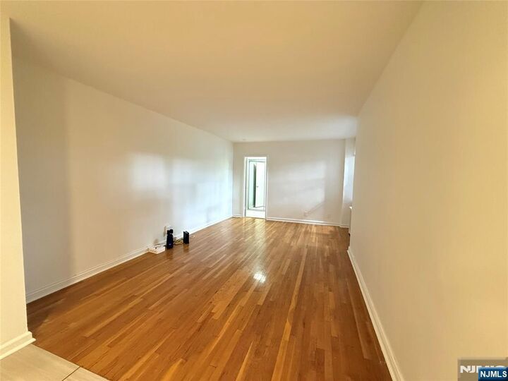 Property Photo: 410 Park Place 1D NJ 07024