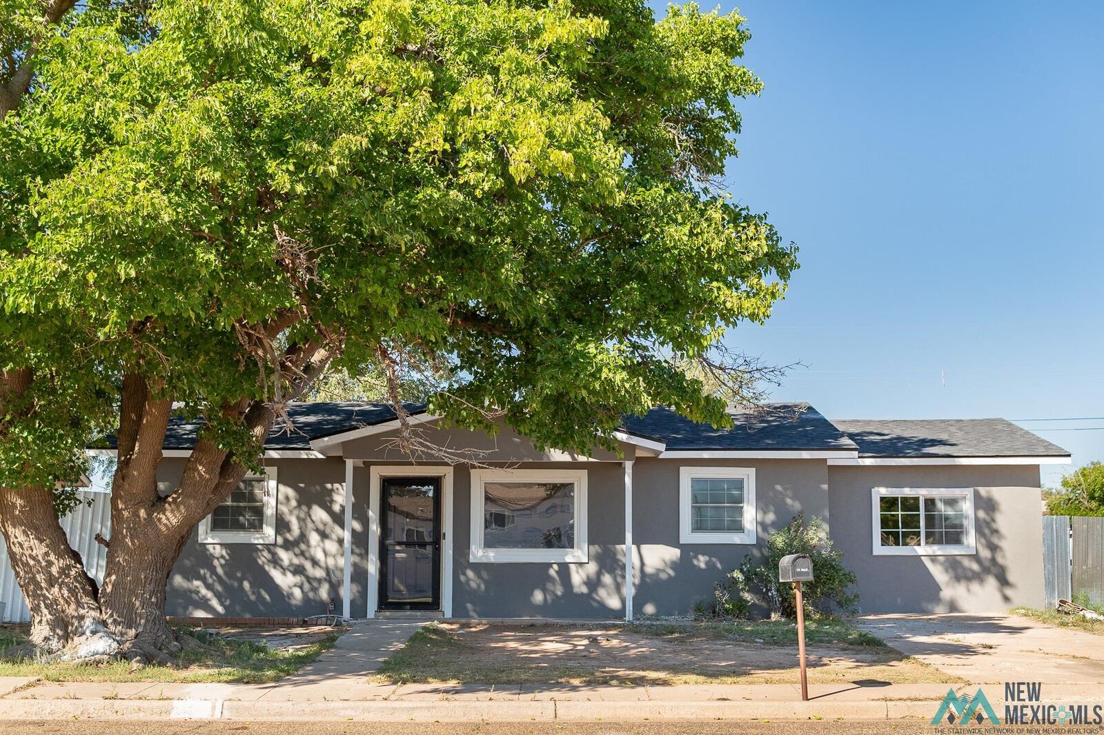 Property Photo: 1124 Gila Street NM 88101
