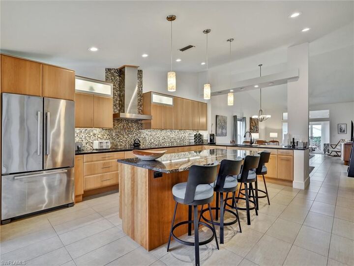 Property Photo: 457 Country Hollow Ct A201 FL 34104