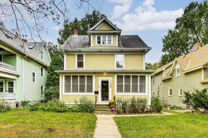1920 Laurel Avenue  Saint Paul MN 55104 photo