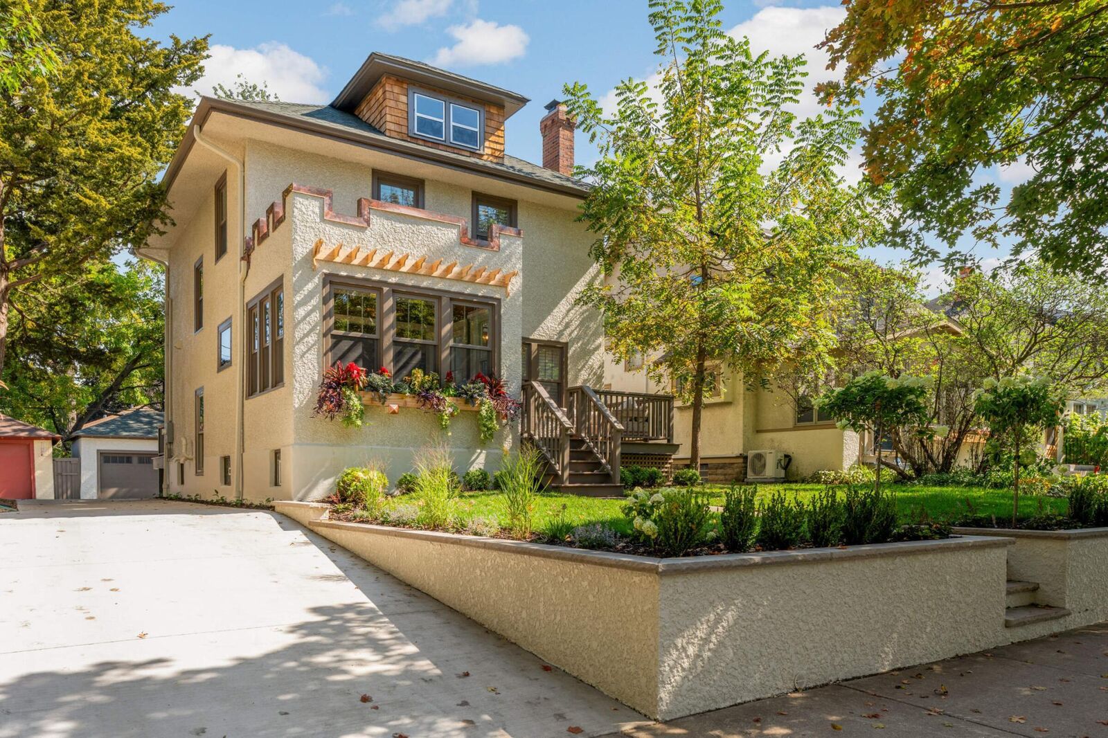 Property Photo: 4637 Aldrich Avenue S MN 55419