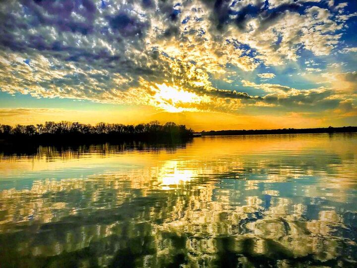 Property Photo:  400 Driftwood Court  TX 76020 