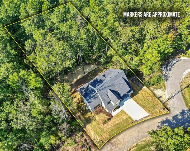 Property Photo:  19 Allonby Circle  AR 72714 