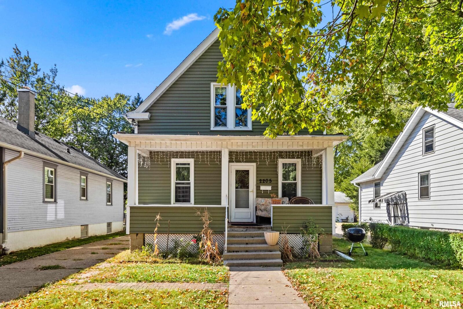 Property Photo: 2205 N Maryland Avenue IL 61603