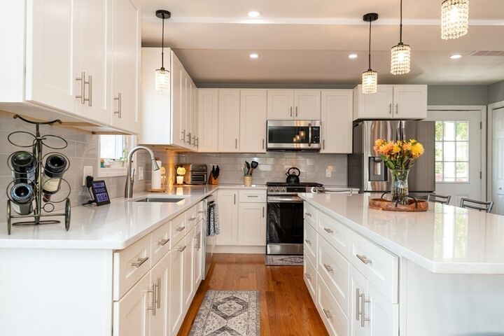 Property Photo:  52 Savory St 52  MA 01904 