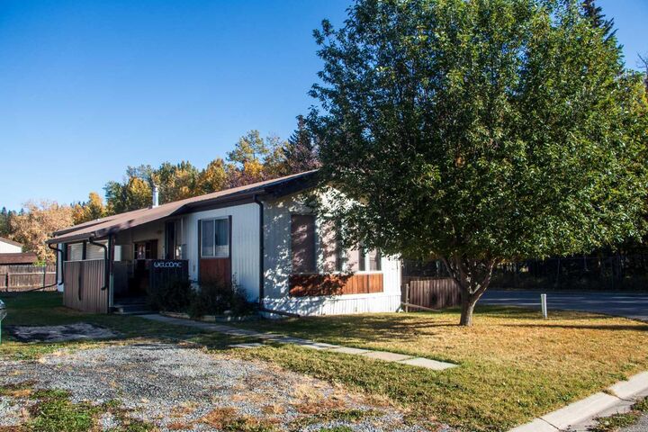 Property Photo: 320 4 Street NW AB T0M 1X0