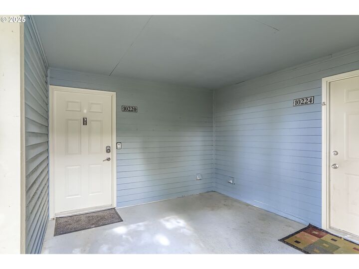 Property Photo:  10220 SE Talbert St  OR 97015 