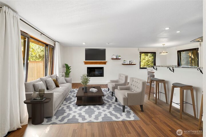 Property Photo:  2413  Lisa Lane  WA 98229 
