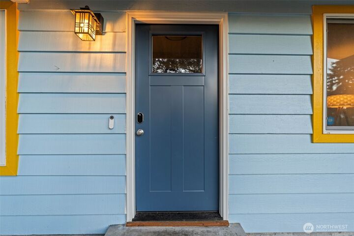 Property Photo:  20023  84th Avenue W  WA 98026 