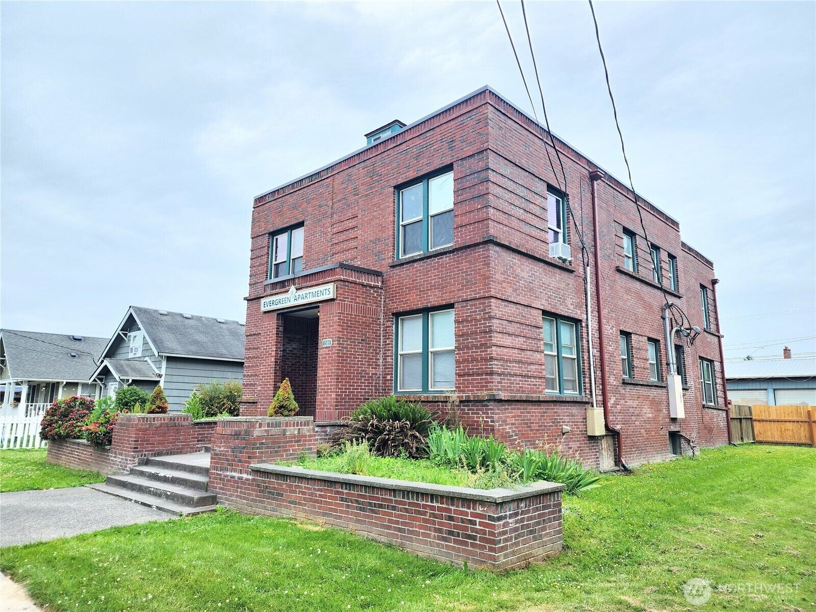 Property Photo:  1309 S 3rd Street E  WA 98273 