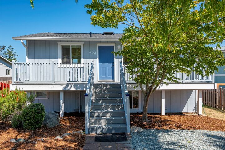 404 NE 4th Street  Coupeville WA 98239 photo