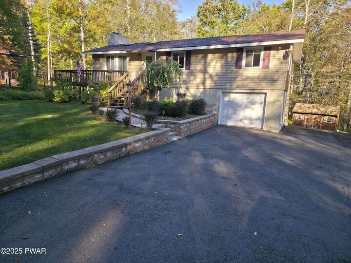 120 Wintergreen Circle  Greentown PA 18426 photo