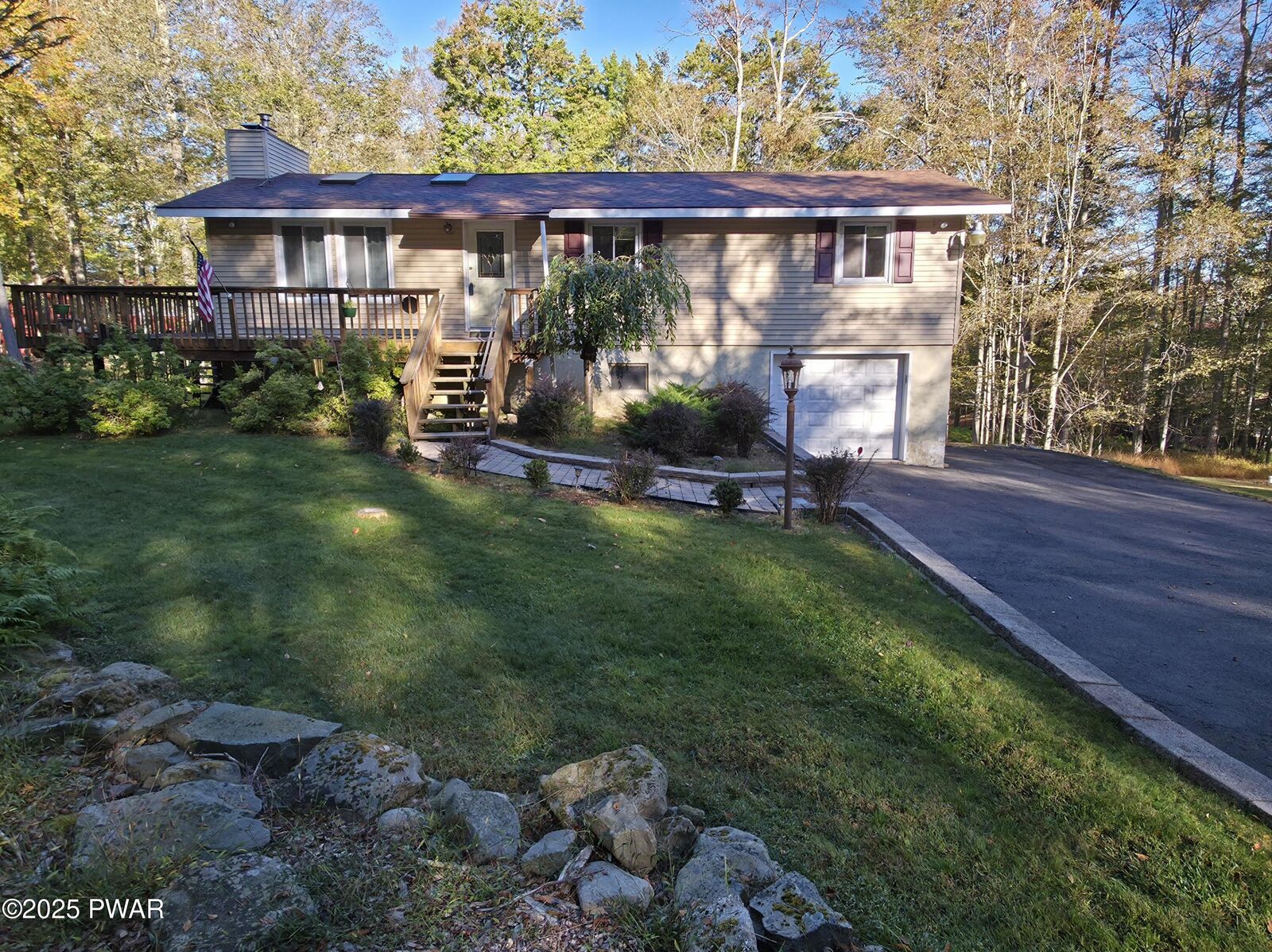 Property Photo:  120 Wintergreen Circle  PA 18426 