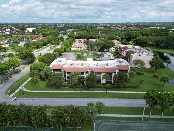 Property Photo: 10110 Cedar Point Boulevard 105 FL 33437