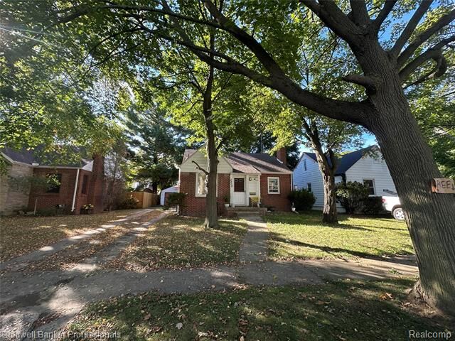 Property Photo:  2208 Windemere Avenue  MI 48503 