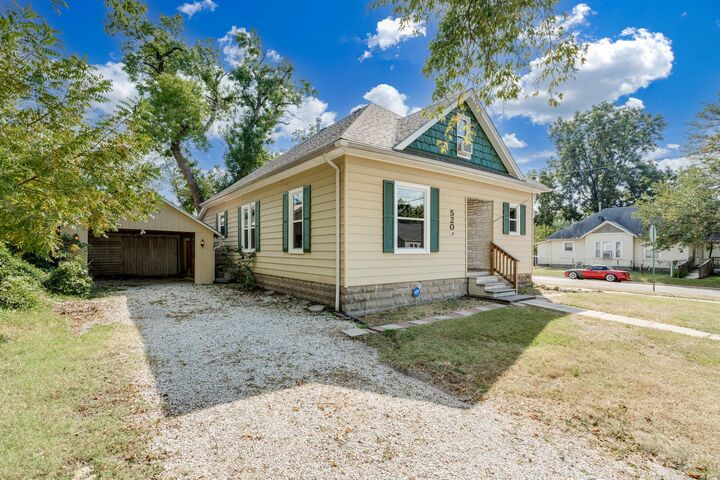 Property Photo:  520 Old Main Street  KS 67114 