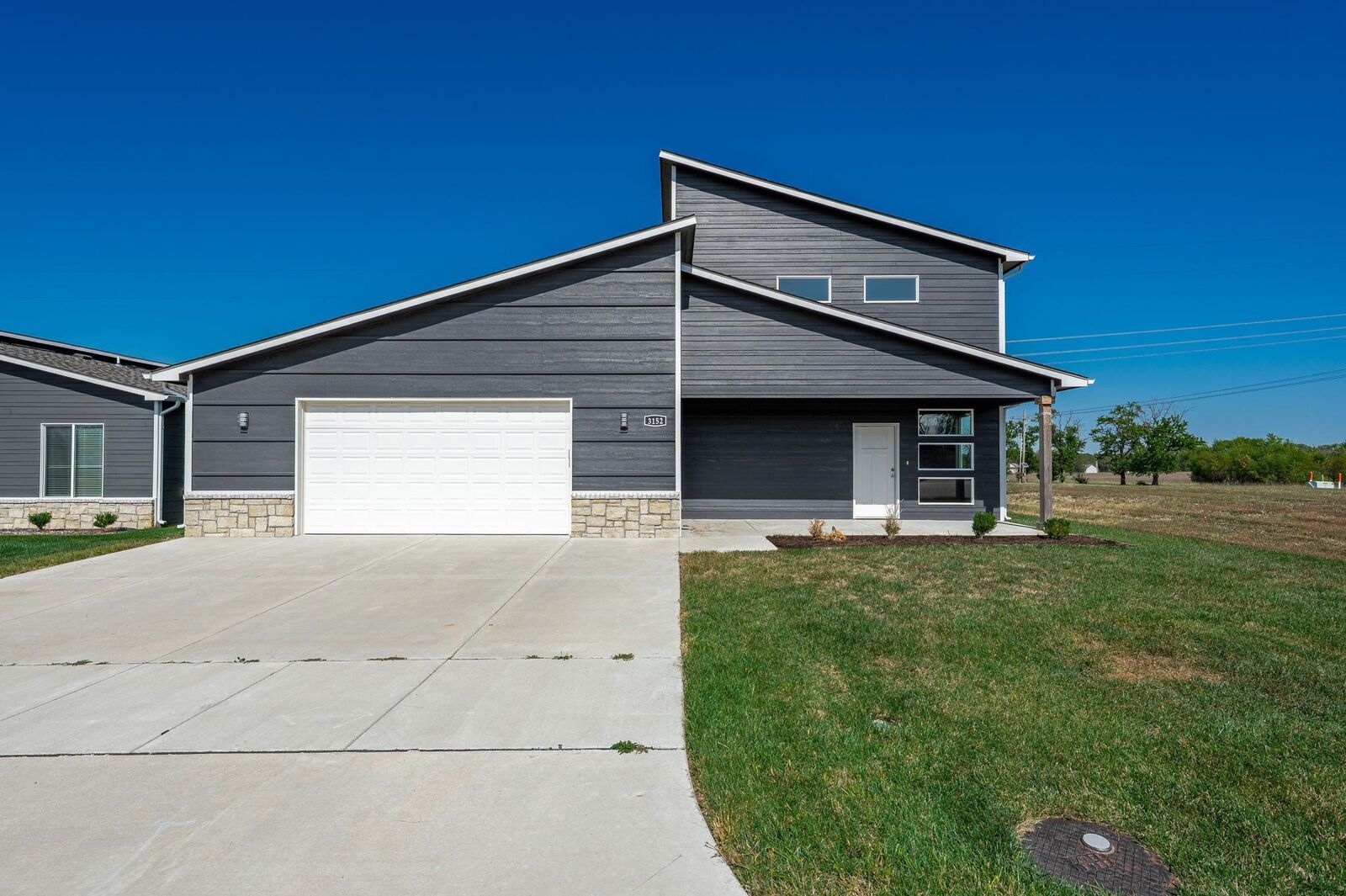 Property Photo:  3152 E Highridge Ct  KS 67219-4585 