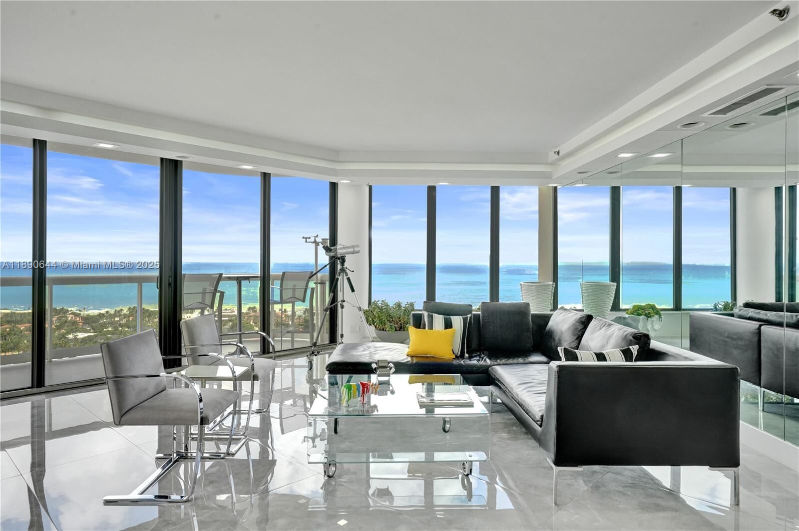 Property Photo: 20191 E Country Club Dr 2606 FL 33180