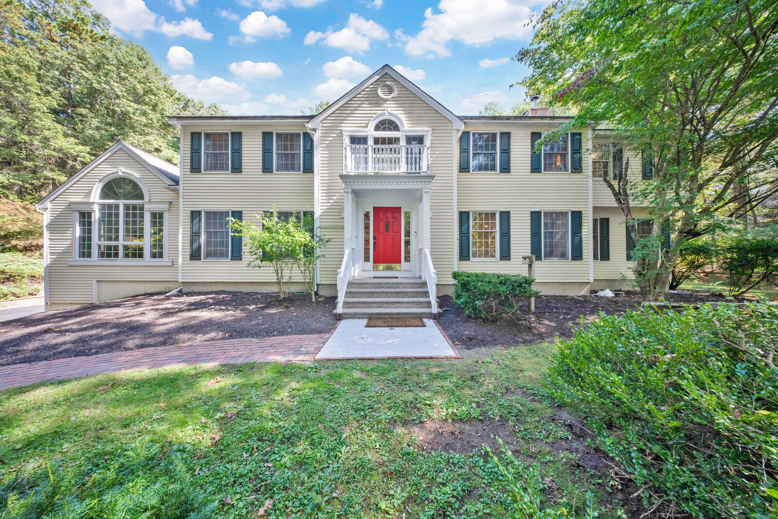 Property Photo:  2 Pheasant Run  CT 06060 