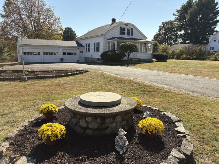 Property Photo:  140 West Stafford Road  CT 06076 