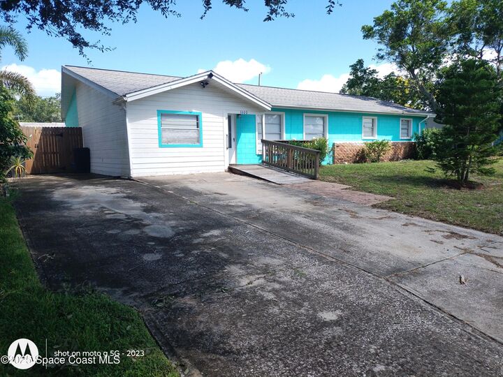 Property Photo:  1600 Thomas Street  FL 32780 