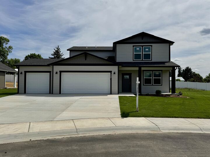 413 N Washington Ave  Deer Park WA 99006 photo