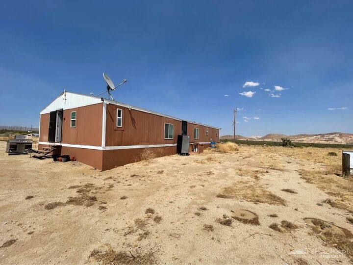 Property Photo: 10041 Trotter Avenue CA 93560