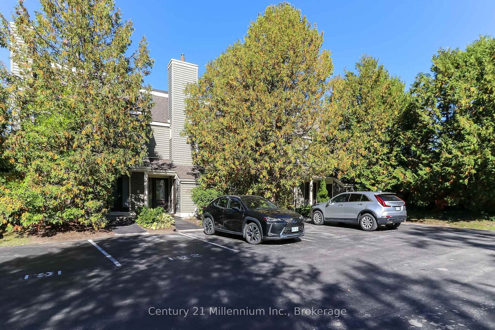 Photo de la propriété: 194 Escarpment Crescent ON L9Y 5B4