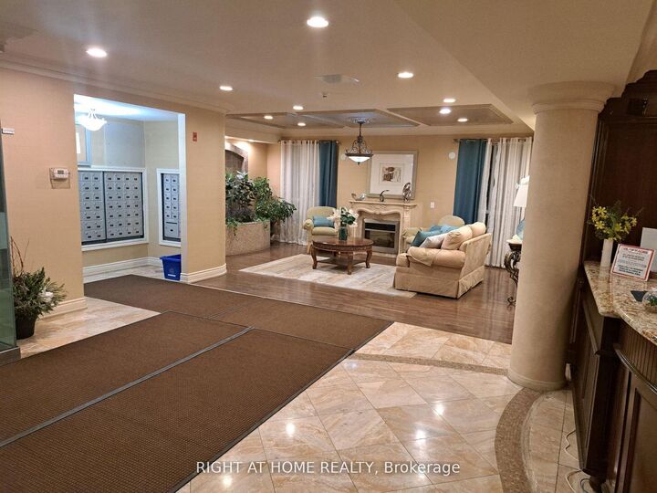 Property Photo:  1 Maison Parc Court 704  ON L4J 9K1