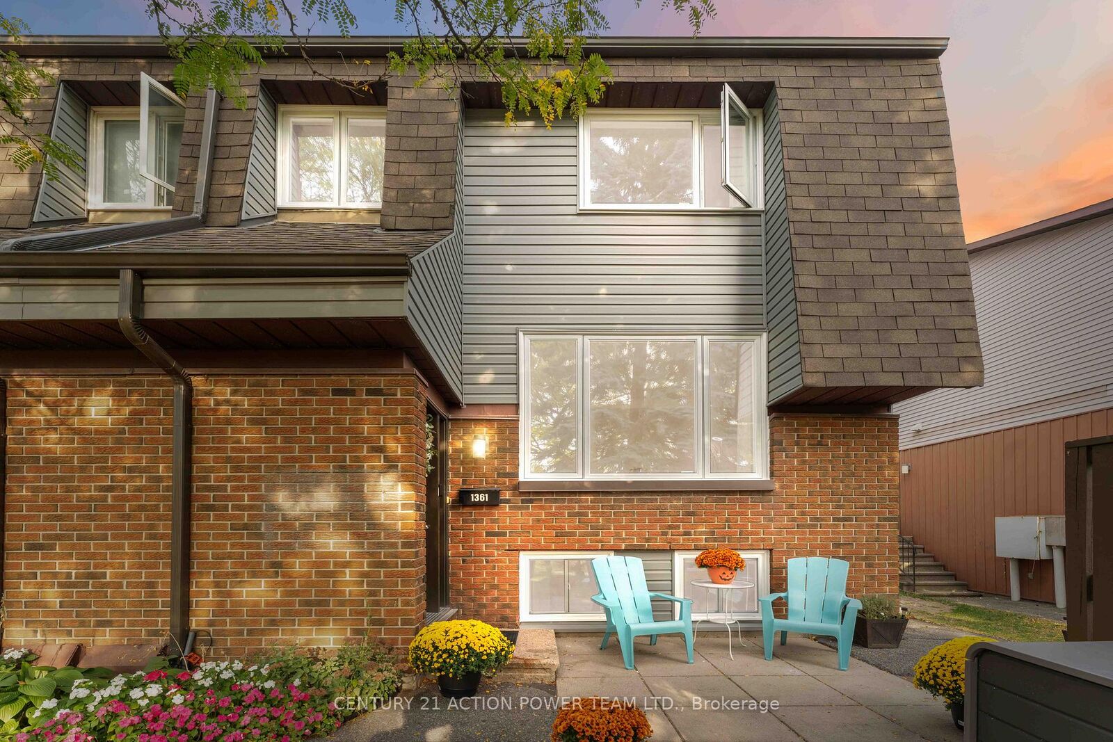 Photo de la propriété:  1361 Marigold Crescent  ON K1B 5E7 