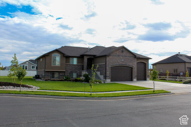 Property Photo: 2673 W 2125 N UT 84404