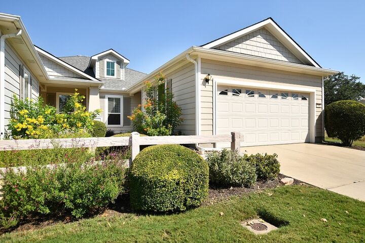 Property Photo: 143 Dickens Circle TX 78633