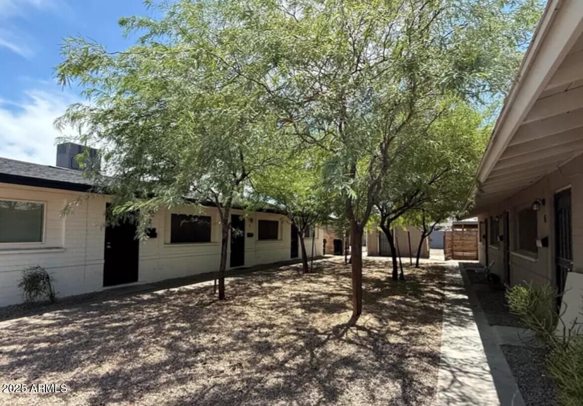 Property Photo:  1625-1629 W Fillmore Street  AZ 85007 