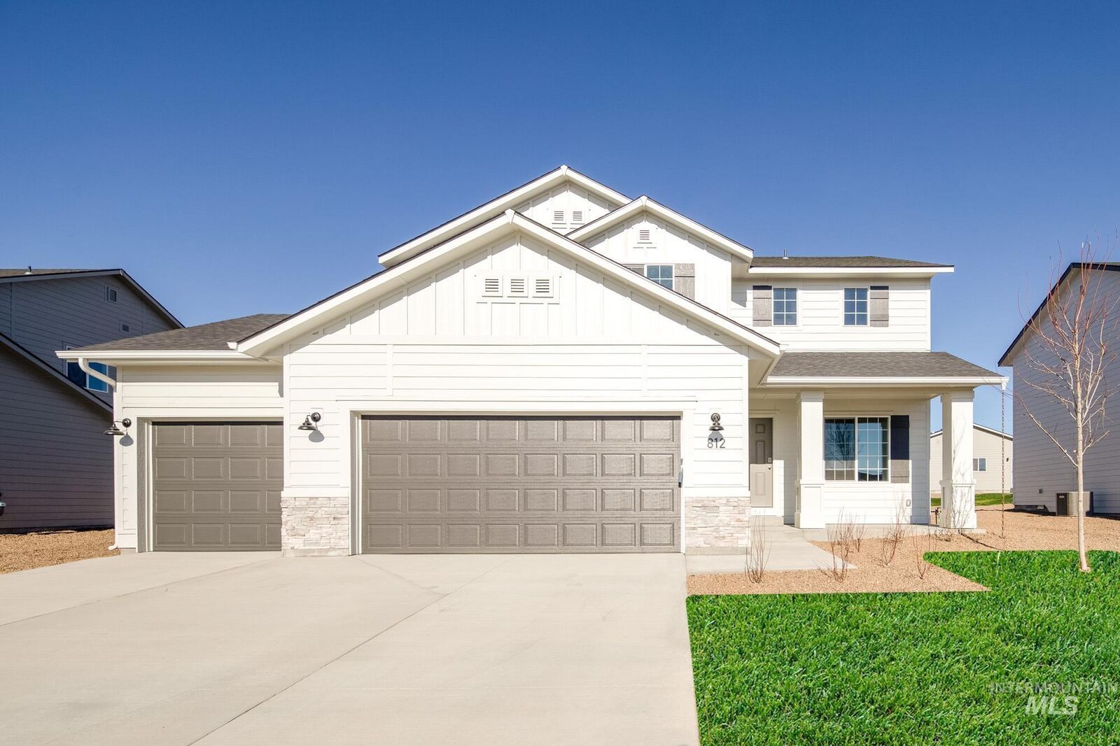 Property Photo: 812 Strike Eagle St ID 83647