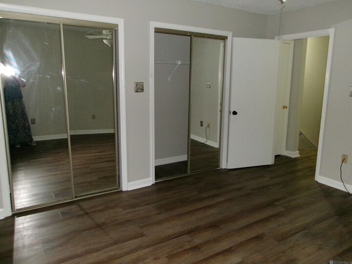 Property Photo:  2817 S Roth Ave #17-C  LA 70737