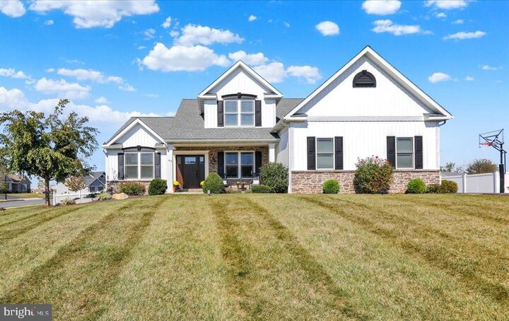 44 Ensore Court  Fleetwood PA 19522 photo